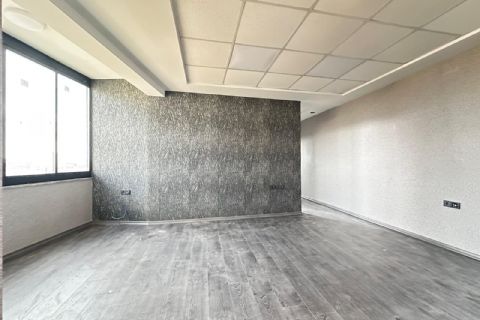 MAHMUDİYE'DE ADLİYE CEPHELİ FULL YAPILI İŞ MERKEZİNDE OFİS