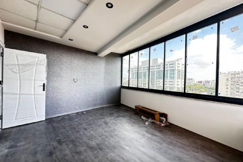 MAHMUDİYE'DE ADLİYE CEPHELİ FULL YAPILI İŞ MERKEZİNDE OFİS