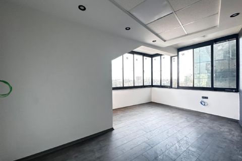 MAHMUDİYE'DE ADLİYE CEPHELİ FULL YAPILI İŞ MERKEZİNDE OFİS