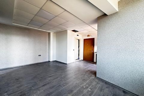 MAHMUDİYE'DE ADLİYE CEPHELİ FULL YAPILI İŞ MERKEZİNDE OFİS