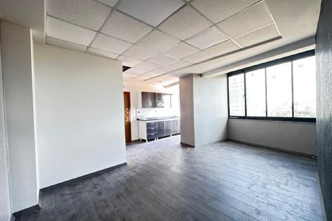 MAHMUDİYE'DE ADLİYE CEPHELİ FULL YAPILI İŞ MERKEZİNDE OFİS