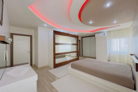 MENDERES MH DE TEK BLOK FULL JENERATÖR HAVUZLU CEPHE AÇIK 4+1