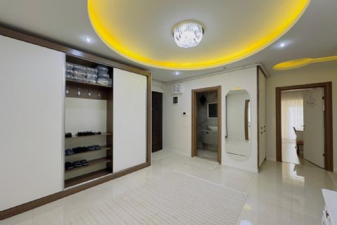 MENDERES MH DE TEK BLOK FULL JENERATÖR HAVUZLU CEPHE AÇIK 4+1