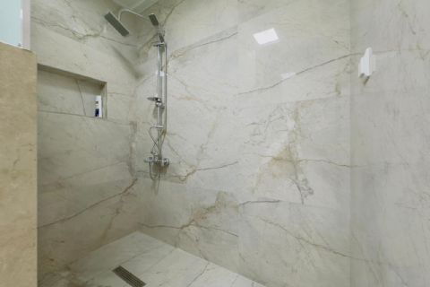 MENDERES MH DE TEK BLOK FULL JENERATÖR HAVUZLU CEPHE AÇIK 4+1