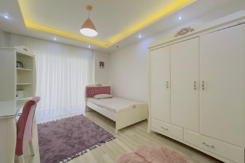 MENDERES MH DE TEK BLOK FULL JENERATÖR HAVUZLU CEPHE AÇIK 4+1