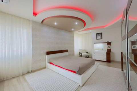 MENDERES MH DE TEK BLOK FULL JENERATÖR HAVUZLU CEPHE AÇIK 4+1