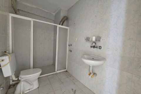 MERKEZ MH DE SİTE İÇERİSİNDE ALIŞVERİŞ MERKEZİNE YAKIN GENİŞ 3+1 ARAKAT