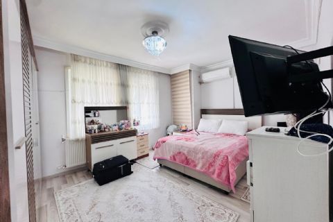 MERKEZİ KONUMDA FULL YAPILI KOMBİLİ ÇİFT BANYOLU 3+1 