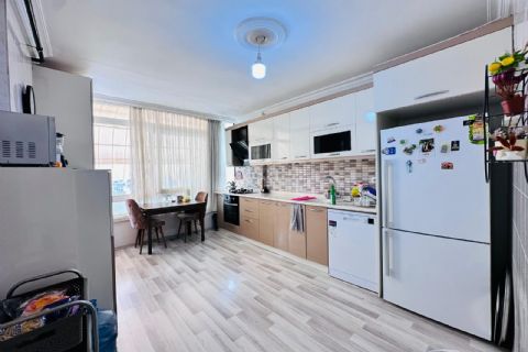 MERKEZİ KONUMDA FULL YAPILI KOMBİLİ ÇİFT BANYOLU 3+1 