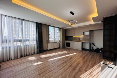 METROYA KOMŞU 1370 M2 ARSA ÜZERİ MODERN SIFIR 2+1