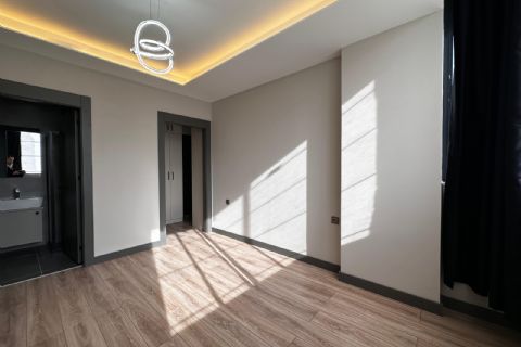 METROYA KOMŞU 1370 M2 ARSA ÜZERİ MODERN SIFIR 2+1