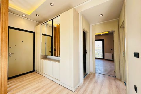 MEZİTLİ KUYULUK'TA 3 CEPHELİ DOĞALGAZLI MODERN 2+1