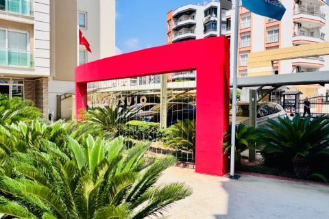 SAYAPARK CİVARI İKİ BLOKLU SİTEDE HAVUZLU GÜZEL KONUMLU 4+1
