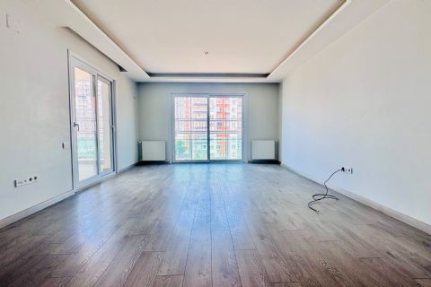 SAYAPARK CİVARI İKİ BLOKLU SİTEDE HAVUZLU GÜZEL KONUMLU 4+1