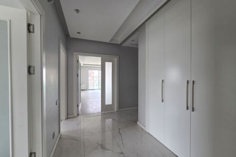 SAYAPARK CİVARI İKİ BLOKLU SİTEDE HAVUZLU GÜZEL KONUMLU 4+1
