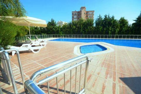 SAYAPARK CİVARI İKİ BLOKLU SİTEDE HAVUZLU GÜZEL KONUMLU 4+1