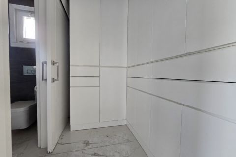 SAYAPARK CİVARI İKİ BLOKLU SİTEDE HAVUZLU GÜZEL KONUMLU 4+1