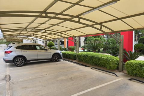 SAYAPARK CİVARI İKİ BLOKLU SİTEDE HAVUZLU GÜZEL KONUMLU 4+1