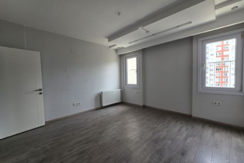 SAYAPARK CİVARI İKİ BLOKLU SİTEDE HAVUZLU GÜZEL KONUMLU 4+1