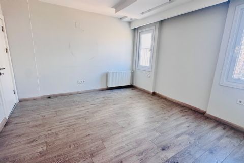 SAYAPARK CİVARI İKİ BLOKLU SİTEDE HAVUZLU GÜZEL KONUMLU 4+1