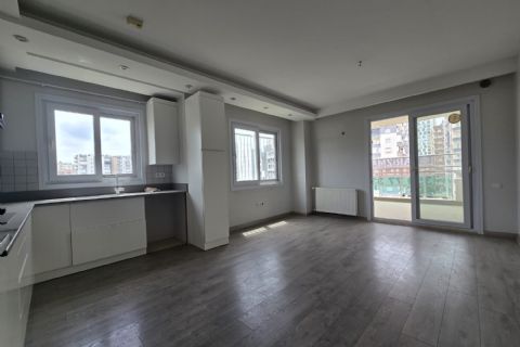 SAYAPARK CİVARI İKİ BLOKLU SİTEDE HAVUZLU GÜZEL KONUMLU 4+1