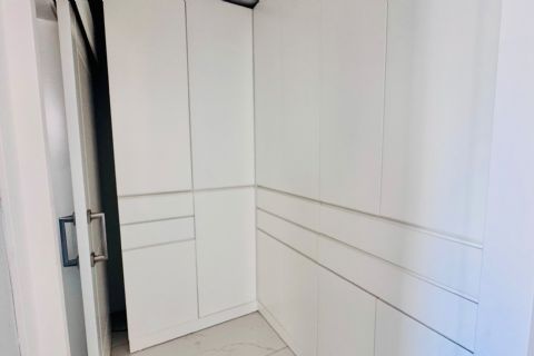 SAYAPARK CİVARI İKİ BLOKLU SİTEDE HAVUZLU GÜZEL KONUMLU 4+1