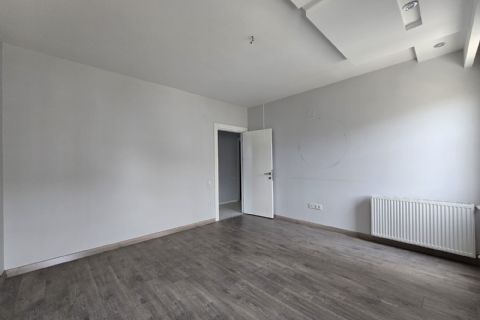 SAYAPARK CİVARI İKİ BLOKLU SİTEDE HAVUZLU GÜZEL KONUMLU 4+1