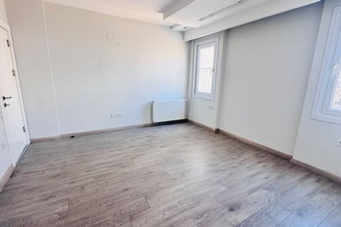 SAYAPARK CİVARI İKİ BLOKLU SİTEDE HAVUZLU GÜZEL KONUMLU 4+1