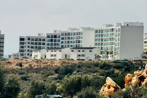 TAŞUCUNDA SİTE İÇERİSİNDE HAVUZLU KULLANILMAMIŞ SIFIR 2+1