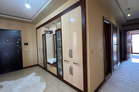 Viranşehir'de Deniz Manzaralı, Doğalgazlı 3+1 Satılık Daire