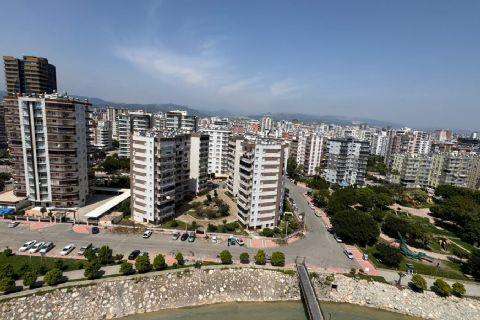Viranşehir'de Deniz Manzaralı, Doğalgazlı 3+1 Satılık Daire