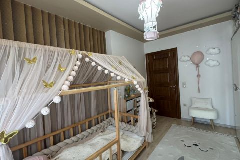 Viranşehir'de Deniz Manzaralı, Doğalgazlı 3+1 Satılık Daire