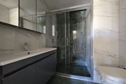 YENİŞEHİR 50.YIL'DA GÜLER İNŞAAT İMZALI YERDEN ISITMALI YATAY MİMARİ AİLEYE UYGUN TEK BLOK