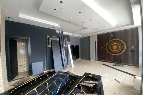 YENİŞEHİR AKKENT MH DE MERKEZİ KONUMDA  KULLANIŞLI İŞ YERİ