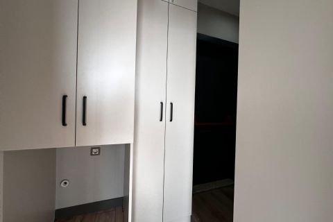 YENİŞEHİR'DE 50.YIL TEK BLOK YATAY MİMARİ MODERN  2+1