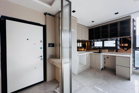 YENİŞEHİR'DE 50.YIL TEK BLOK YATAY MİMARİ MODERN  2+1