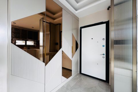 YENİŞEHİR'DE 50.YIL TEK BLOK YATAY MİMARİ MODERN  2+1