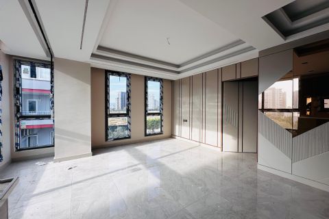 YENİŞEHİR'DE 50.YIL TEK BLOK YATAY MİMARİ MODERN  2+1